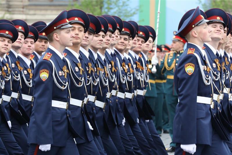 Военнослужащие, курсанты и кадеты Росгвардии приняли участие в параде Победы на Красной площади (фото, видео)