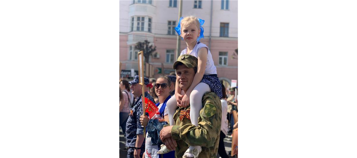 Более 3 тысяч военнослужащих, сотрудников Центрального округа Росгвардии, членов их семей приняли участие в шествиях «Бессмертного полка» 
