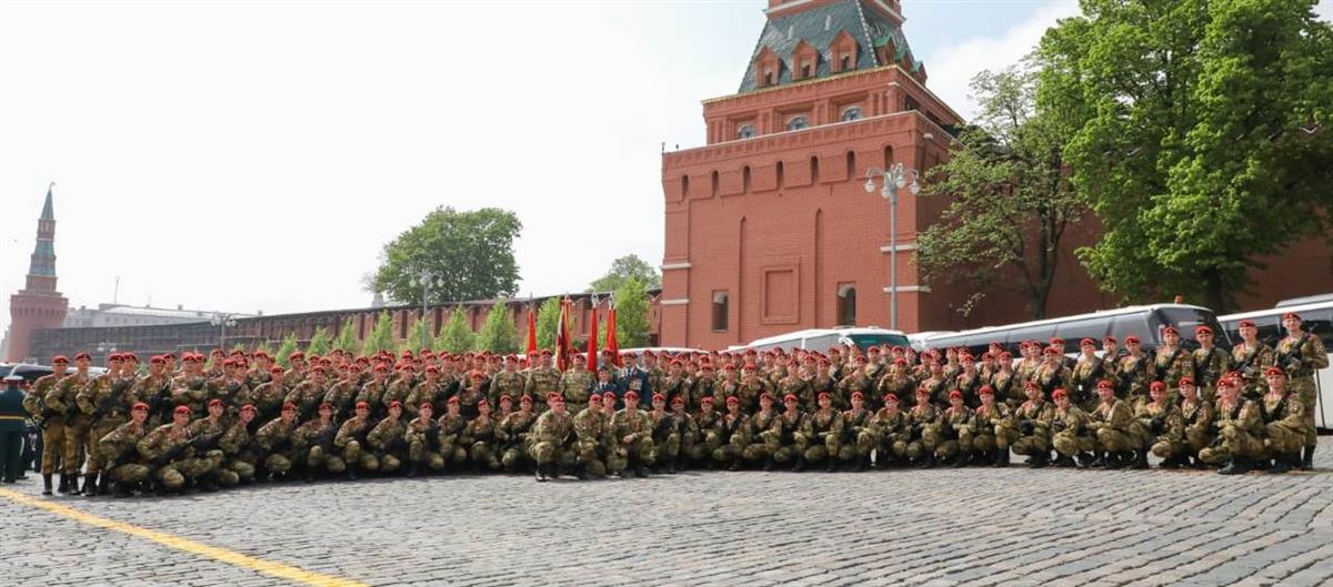 Военнослужащие, курсанты и кадеты Росгвардии приняли участие в параде Победы на Красной площади (фото, видео)