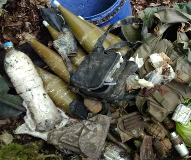 В Чечне военнослужащие Росгвардии обнаружили и уничтожили тайник с боеприпасами