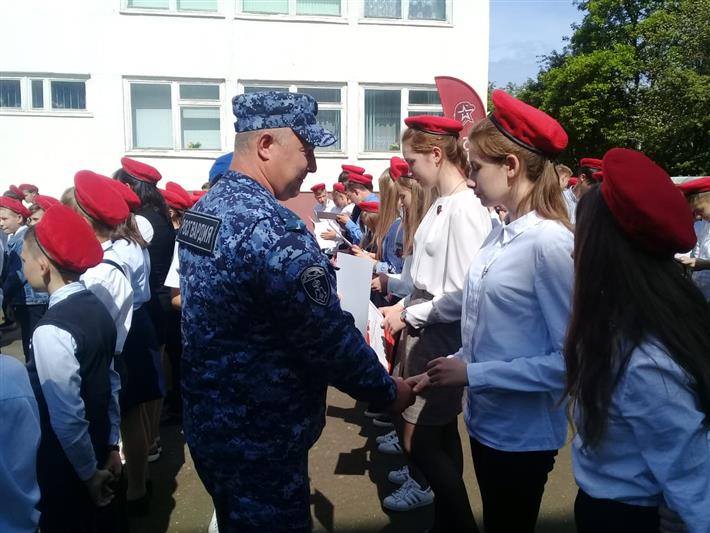 Сотрудники Росгвардии присоединились к социально-патриотической акции для допризывной молодежи в Рязанской области