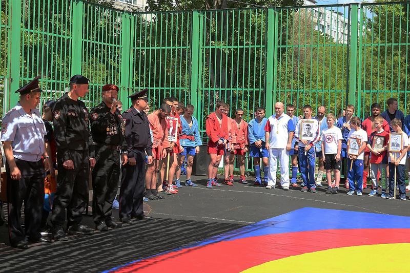 В Ростове-на-Дону росгвардейцы приняли участие в открытии турнира по боевому самбо, посвященном Дню Победы
