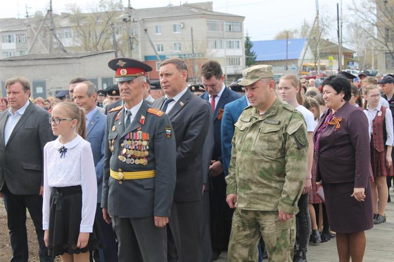 Росгвардейцы приняли участие в открытии Аллеи боевой славы в Зауралье 