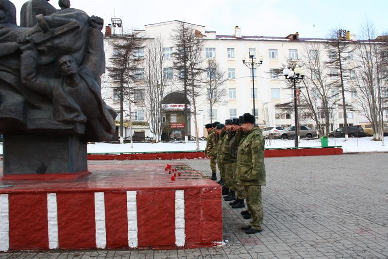 В Магадане прошел региональный этап автопробега Росгвардии «Вахта памяти. Сыны Великой Победы» в честь 74-й годовщины Победы в Великой Отечественной войне.