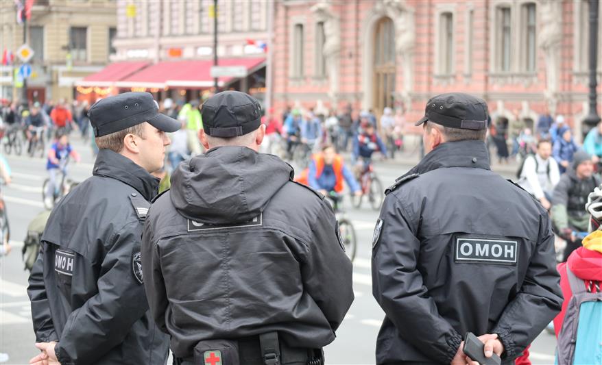 В Санкт-Петербурге росгвардейцы обеспечили безопасность праздничных мероприятий, посвященных Дню города