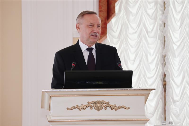 Врио губернатора Санкт-Петербурга наградил отличившихся росгвардейцев