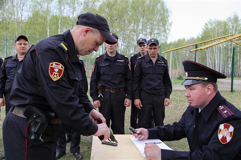 В Казани прошел конкурс профмастерства групп задержания вневедомственной охраны на Кубок полковника милиции Гали Давлеева