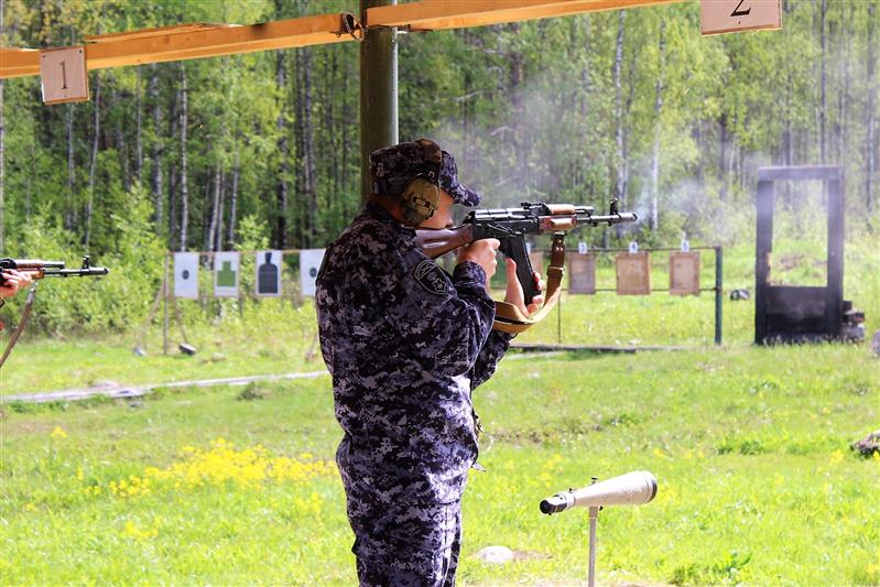 В Петрозаводске стартовал чемпионат Северо-Западного округа Росгвардии по стрельбе из боевого оружия 