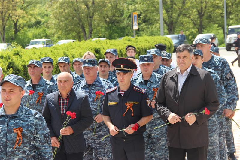 Сотрудники северо-осетинского управления Росгвардии приняли участие в мероприятии, посвящённом памяти защитников Эльхотовских ворот
