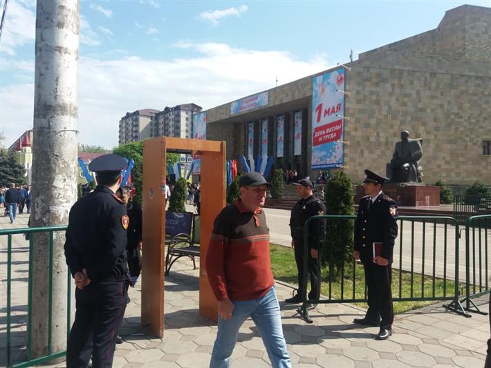 Росгвардейцы обеспечили безопасность во время первомайских праздников в Дагестане 