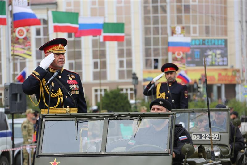 Сотрудники и военнослужащие Росгвардии приняли  участие в генеральной репетиции парада Победы в Грозном (фото, видео)