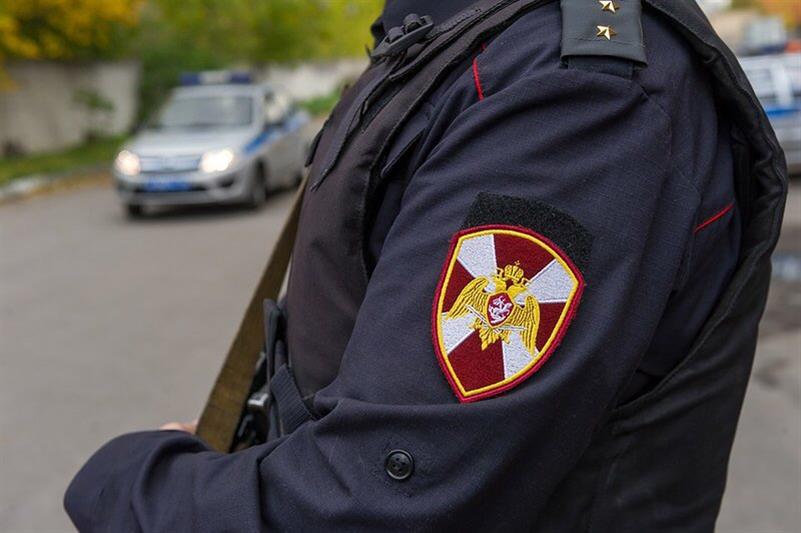 В Челябинске сотрудники Росгвардии по «горячим» следам задержали подозреваемого в убийстве