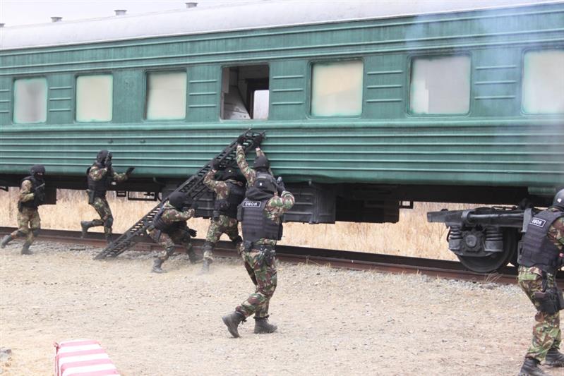 ОМОН на транспорте Управления Росгвардии по Хабаровскому краю отметил своё 26-летие 