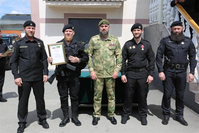 Начальник Управления Росгвардии по Чеченской Республике проинспектировал грозненский отдел вневедомственной охраны (фото, видео)