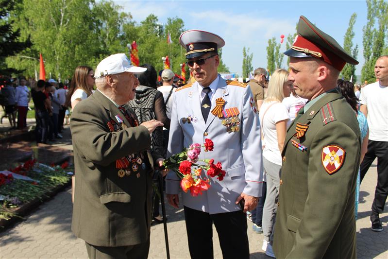 В Приволжье подразделения Росгвардии приняли участие в парадах и праздничных шествиях в честь 74-й годовщины Победы (фото)