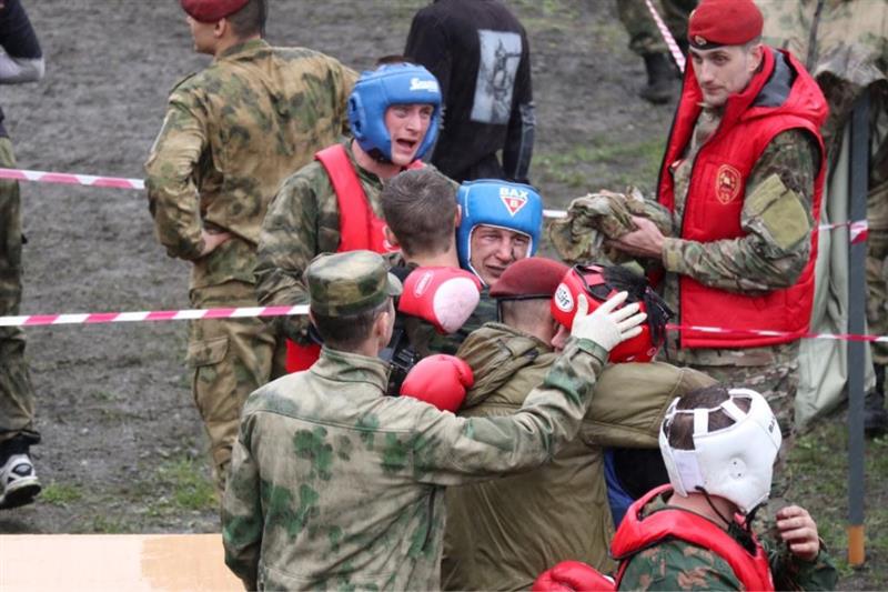 В Уральском округе Росгвардии состоялись квалификационные испытания на право ношения крапового берета