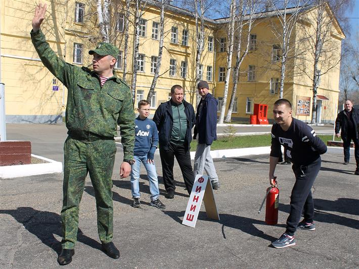 В северском соединении Росгвардии состоялся спортивный праздник «Мама, папа, я – спортивная семья»