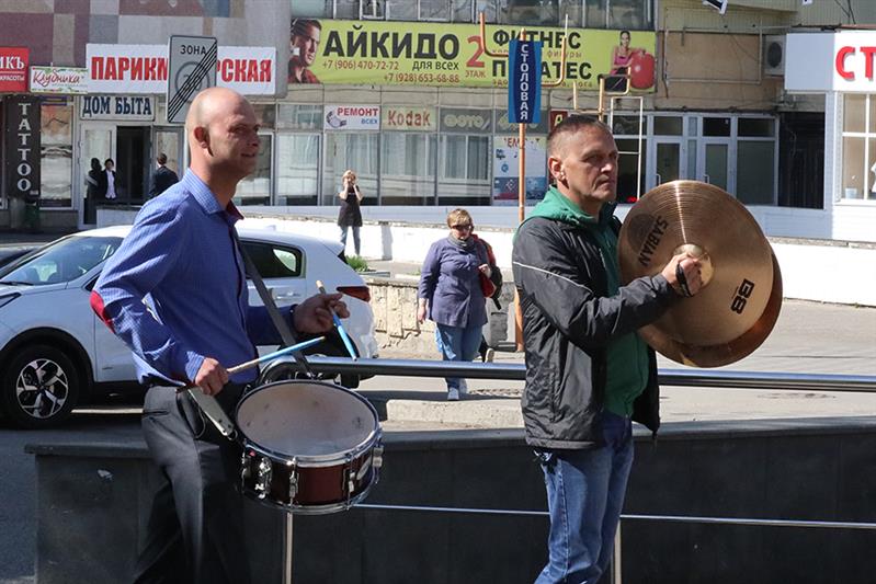В Пятигорске прошел флешмоб Росгвардии, посвященный Дню Победы (фото, видео)