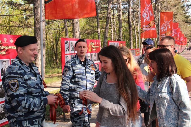 Сотрудники и военнослужащие Управления Росгвардии по Республике Крым и городу Севастополю присоединились к всероссийской акции «Георгиевская лента»