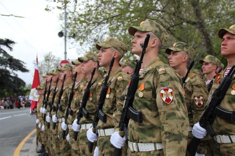 Военнослужащие и сотрудники Южного округа Росгвардии приняли участие в мероприятиях в честь Дня Победы