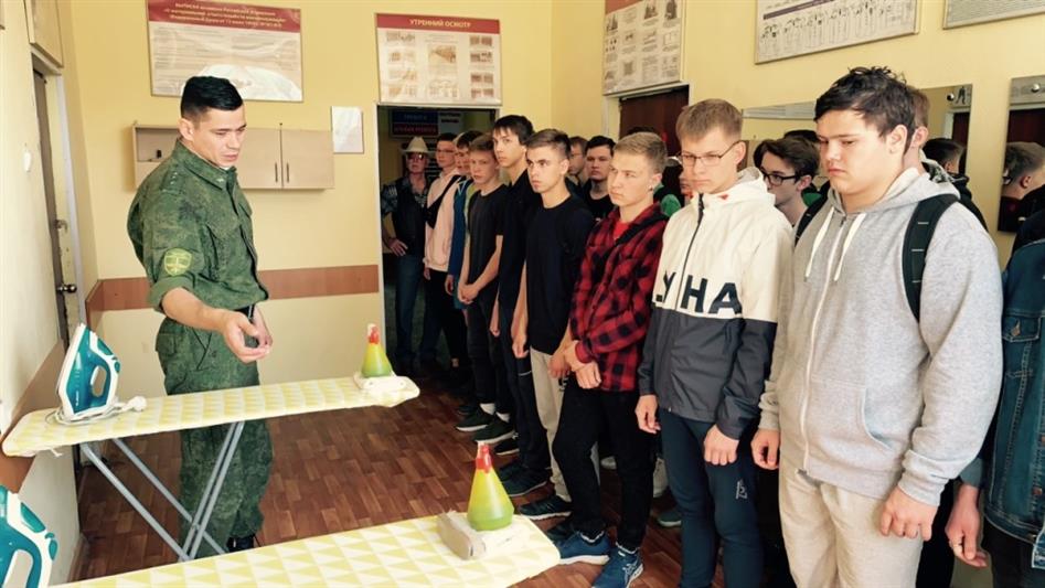 В эскадрилье Уральского округа Росгвардии состоялся День призывника