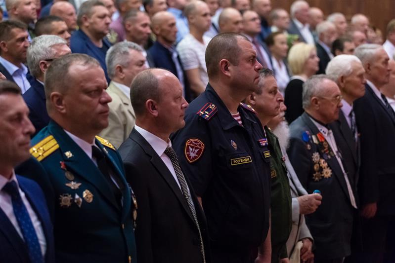 Росгвардия поздравила воронежских ветеранов войск правопорядка со столетием воинской части (видео)