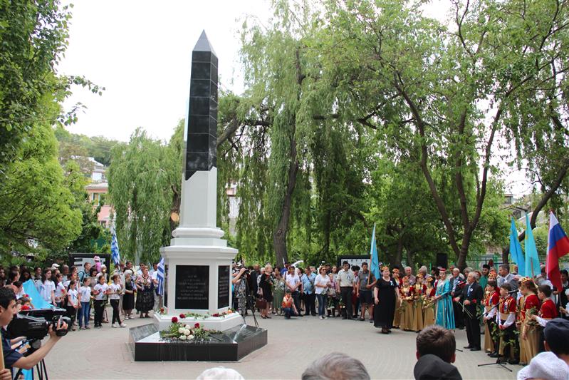Севастопольские росгвардейцы обеспечили безопасность во время памятного митинга по случаю 75-й годовщины начала депортации народов Крыма