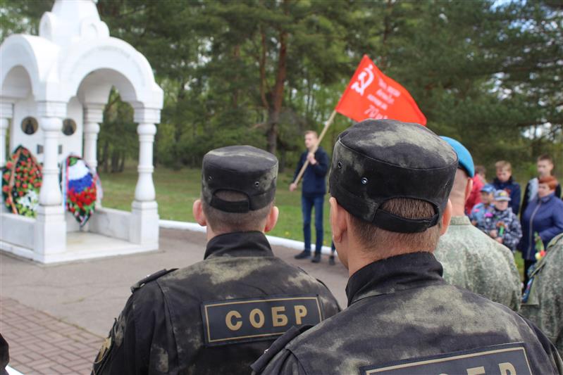Псковские росгвардейцы почтили память погибших в Великой Отечественной войне