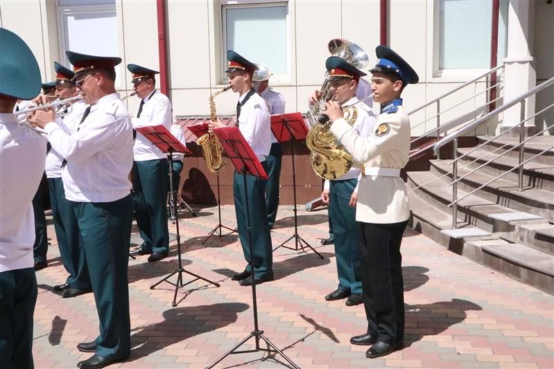 Росгвардия взяла шефство над музыкальным кадетским корпусом Северо-Кавказского государственного института искусств (видео)
