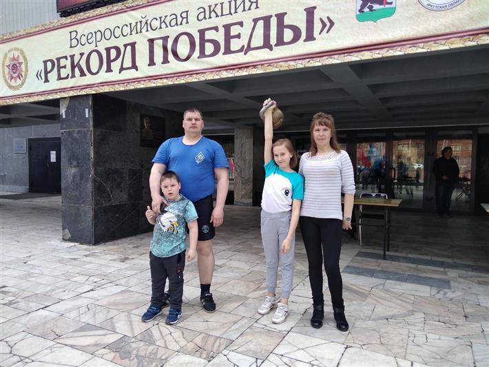 Росгвардейцы Сибири встретили День Победы