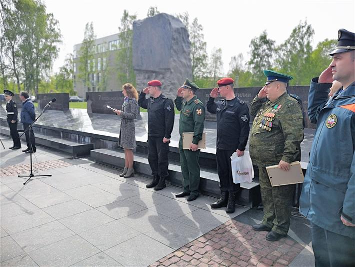 Начальник Управления Росгвардии по Республике Карелия стал гостем церемонии прощания петрозаводских кадет со знаменем корпуса