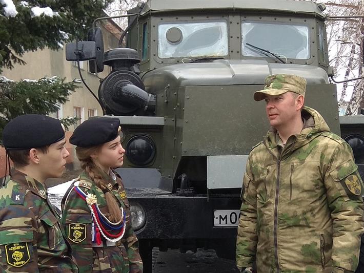 В Алтайском крае росгвардейцы рассказали школьникам о службе в войсках правопорядка