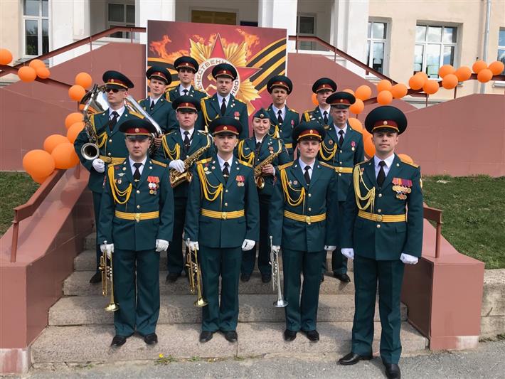 Над большими и малыми городами Урала звучат «Мелодии Победы» в исполнении военных оркестров Уральского круга Росгвардии