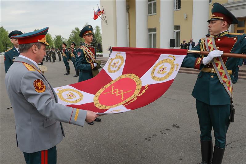 Центральный узел связи Росгвардии получил новое Боевое знамя