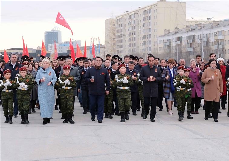 В Якутске личный состав территориального органа Росгвардии принял участие во всероссийской акции «Свеча памяти» 