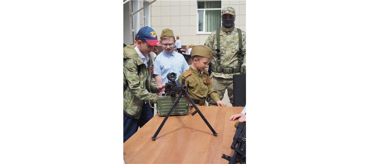 В Белгороде росгвардейцы провели для школьников патриотическую акцию «Я помню, я горжусь»