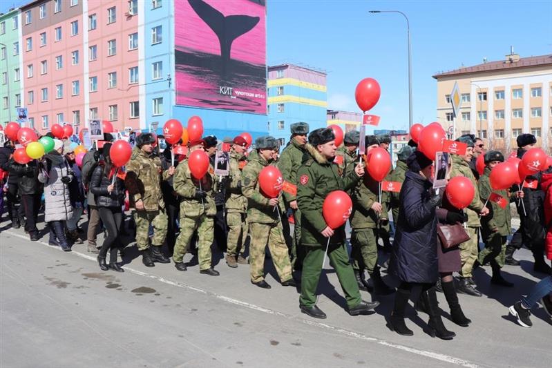 Военнослужащие и сотрудники Восточного округа Росгвардии приняли участие в парадах в ознаменование Дня Победы и шествиях «Бессмертного полка»