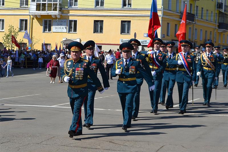 В Кирове военнослужащие Росгвардии приняли участие во всероссийской акции «Мелодии Победы»