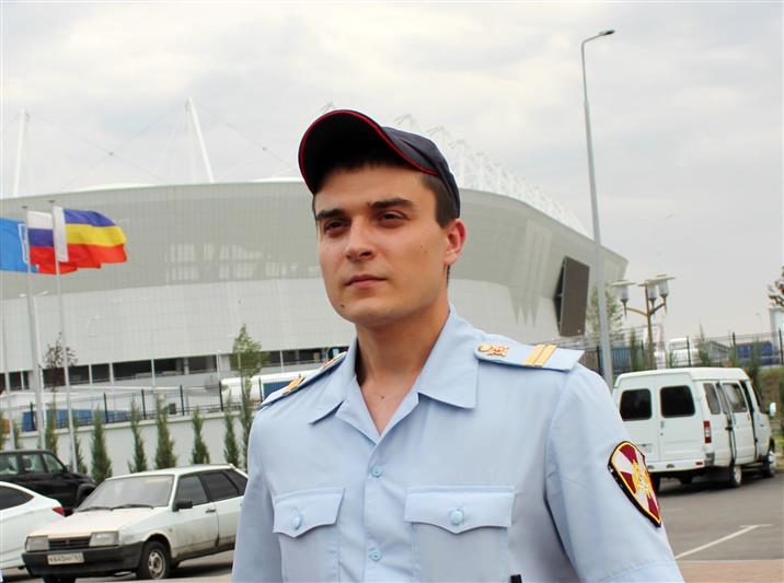 В Ростове-на-Дону росгвардейцы обеспечили правопорядок во время полуфинального футбольного матча Кубка России