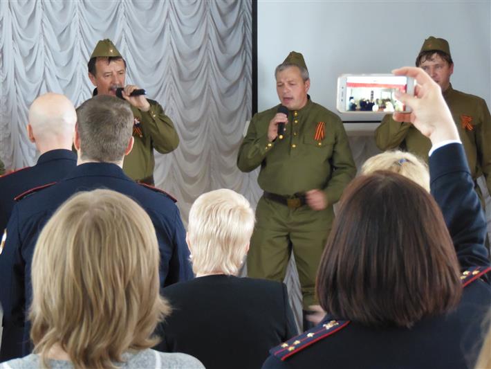 В преддверии Дня Победы сотрудники вневедомственной охраны Ставропольского края провели ряд патриотических мероприятий