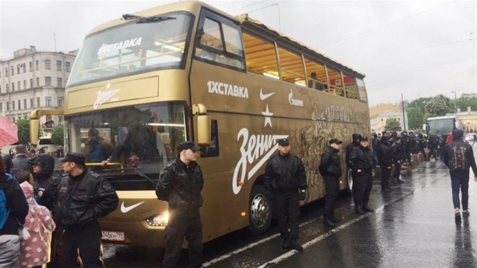 Росгвардейцы обеспечили правопорядок при проведении большого футбольного дня в Санкт-Петербурге