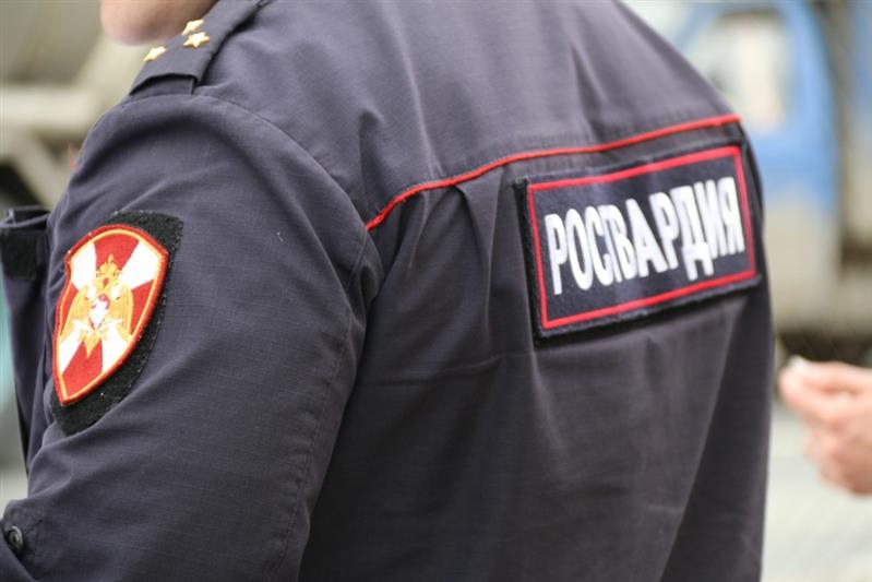 В Красноярском крае росгвардейцы спасли из огня двух женщин