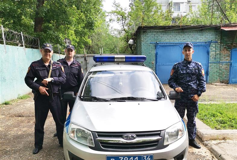 Волгоградские росгвардейцы задержали подозреваемых в совершении административных и уголовных преступлений