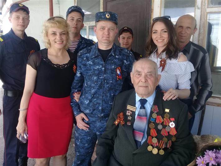 Сотрудники вневедомственной охраны Ставрополья навестили ветеранов Великой Отечественной войны