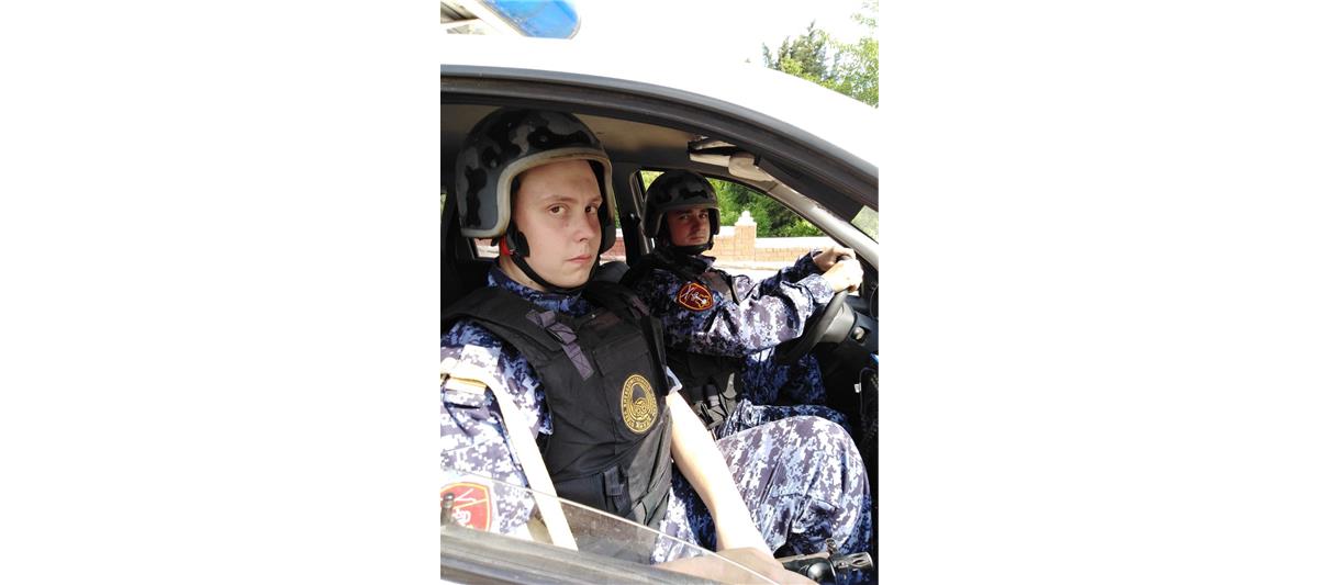 Волгоградские росгвардейцы задержали подозреваемых в совершении противоправных действий