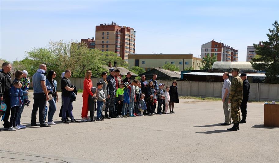 В Благовещенске прошел конкурс рисунков на асфальте среди детей военнослужащих и сотрудников Росгвардии