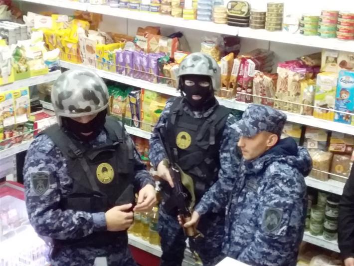 Съемочная группа салехардской телерадиокомпании понаблюдала за практической тренировкой сотрудников Росгвардии 