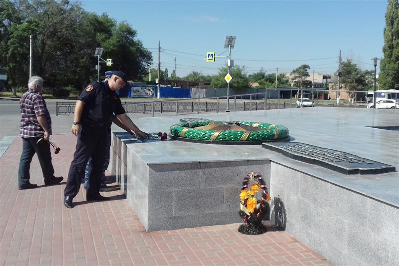 Донские росгвардейцы провели патриотические мероприятия, приуроченные ко Дню памяти и скорби 