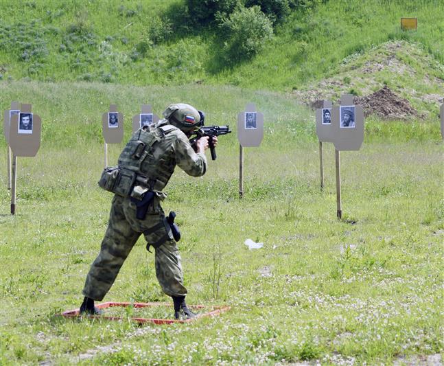 В Сибирском округе Росгвардии завершился первый турнир по триатлону специального назначения