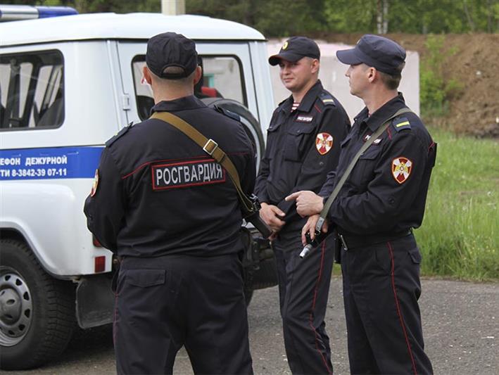 В Кемеровской области бойцы Росгвардии за сутки задержали двух правонарушителей, находившихся в федеральном розыске